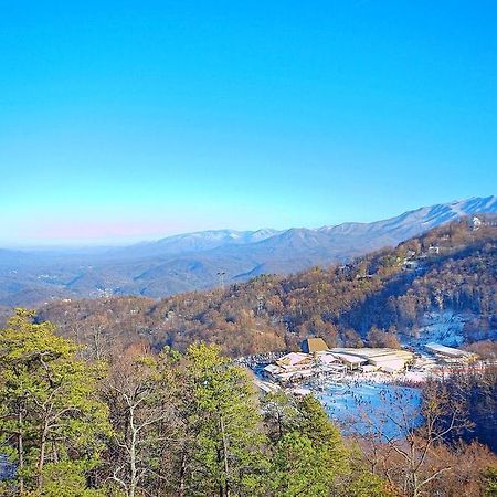 Cajun Hideaway Holiday Home Гатлинбург Экстерьер фото